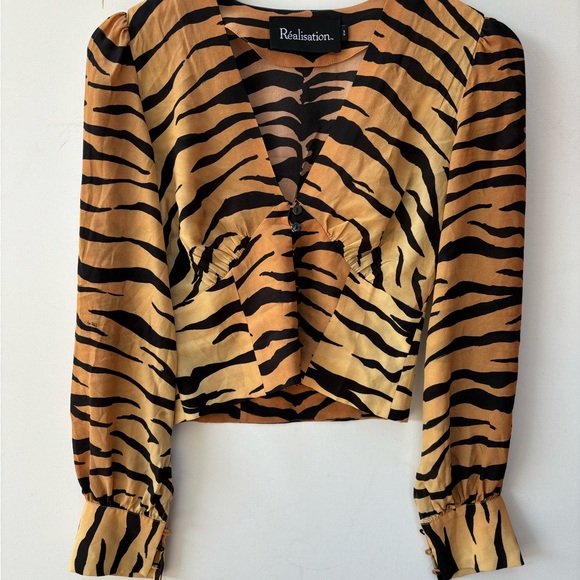 Realisation Par Kaia Shirt - Picture 1 of 6